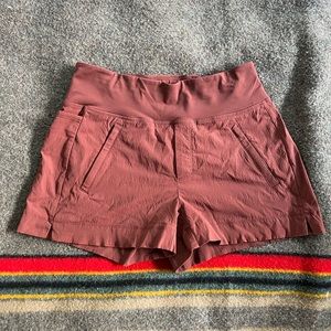 Athleta Trekkie shorts